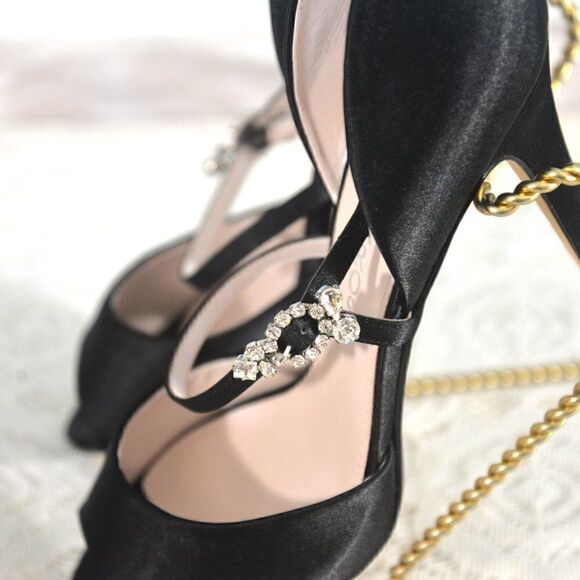 Caparros Rhinestone Embellished Heels in Black Satin Size 8 1/2 M New in Box - Picture 1 of 5